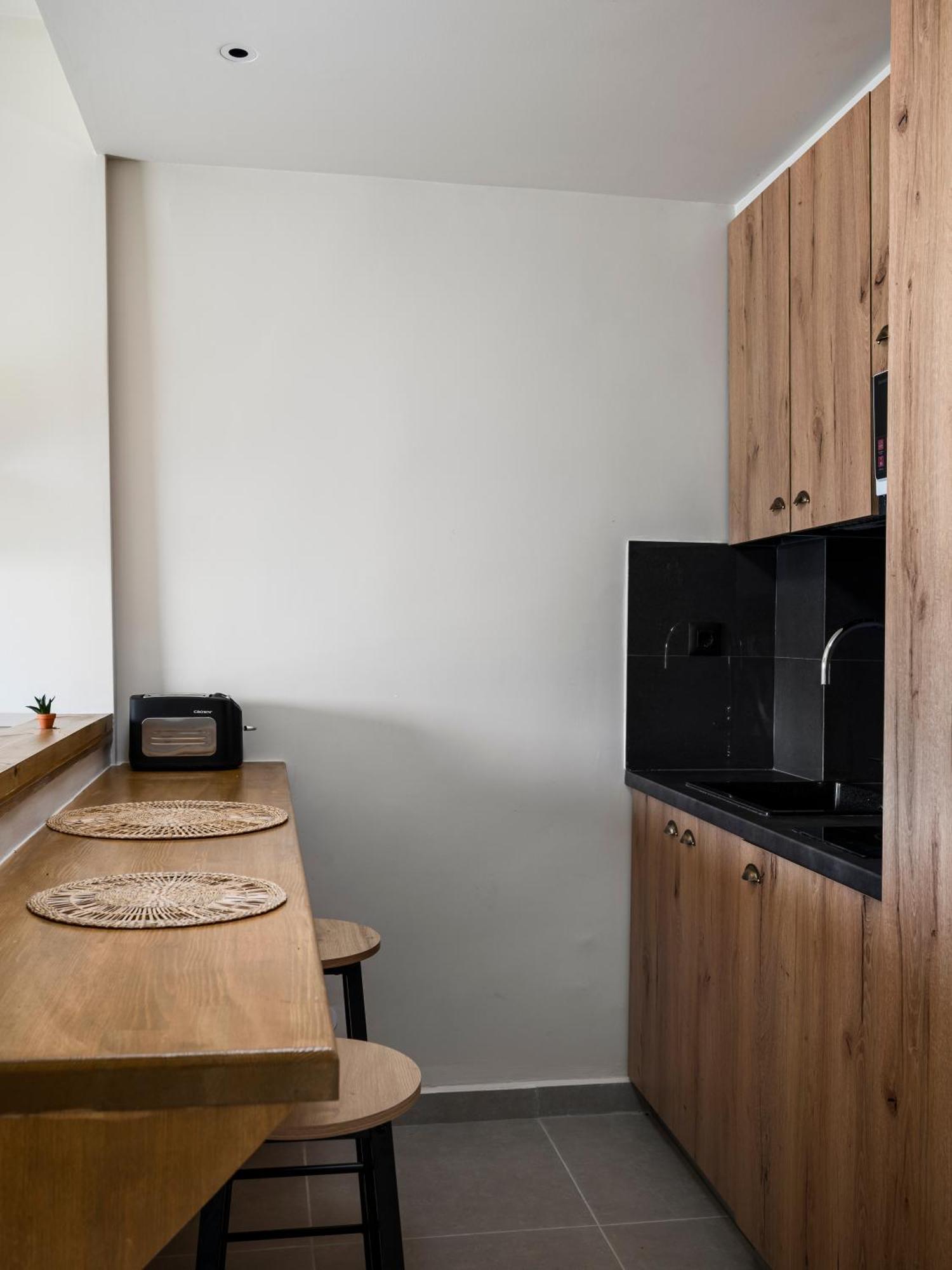 Loadstar Rooms & Suites Κοντόκαλι Εξωτερικό φωτογραφία